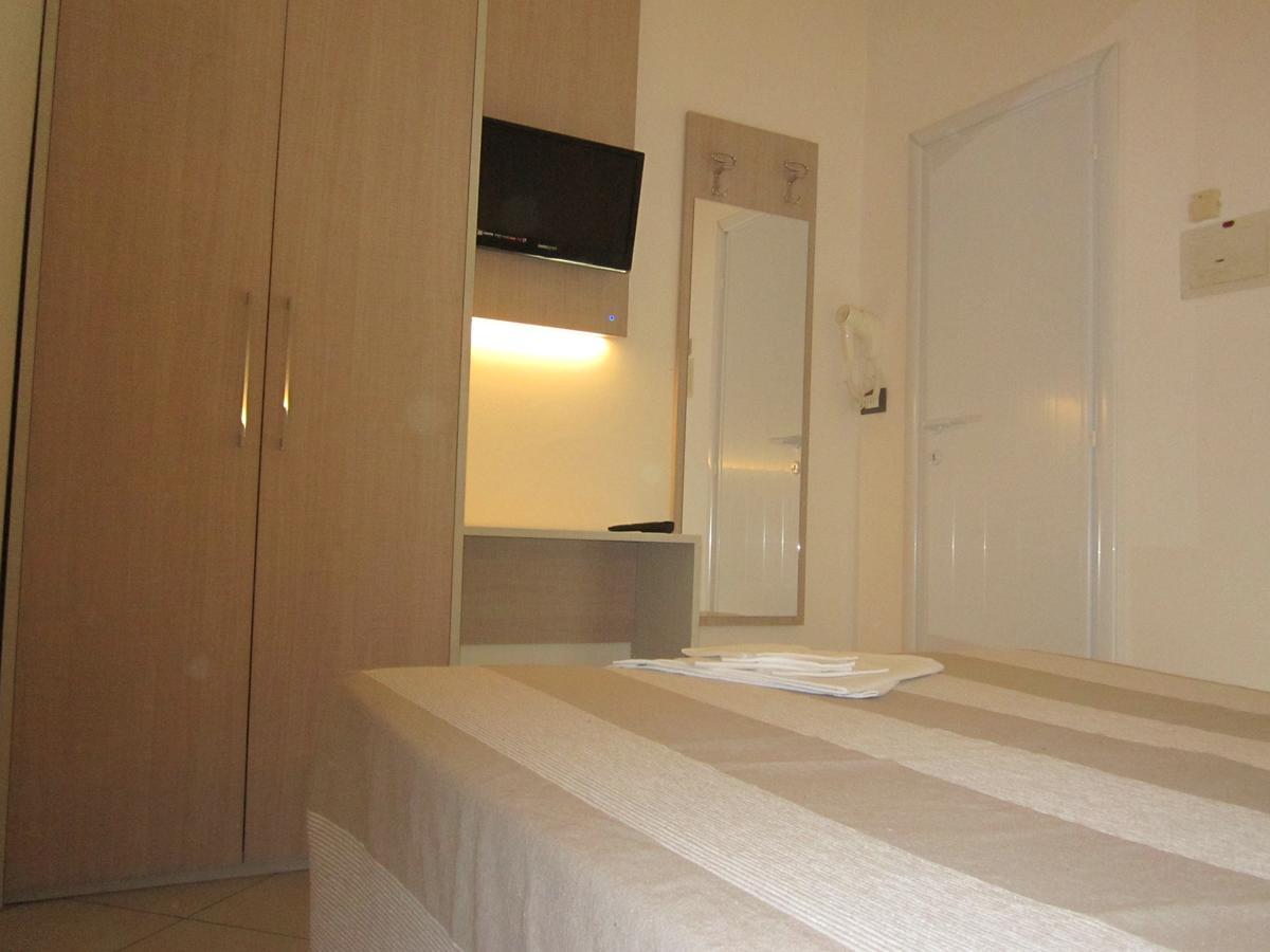 Hotel Andrea'S 里米尼 外观 照片