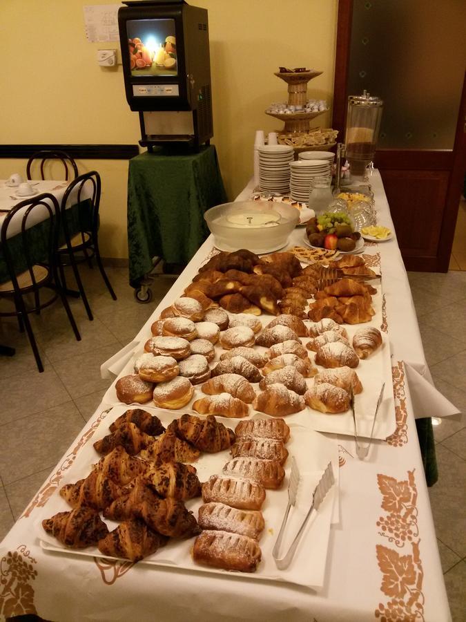 Hotel Andrea'S 里米尼 外观 照片