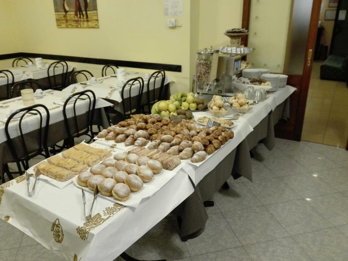 Hotel Andrea'S 里米尼 外观 照片