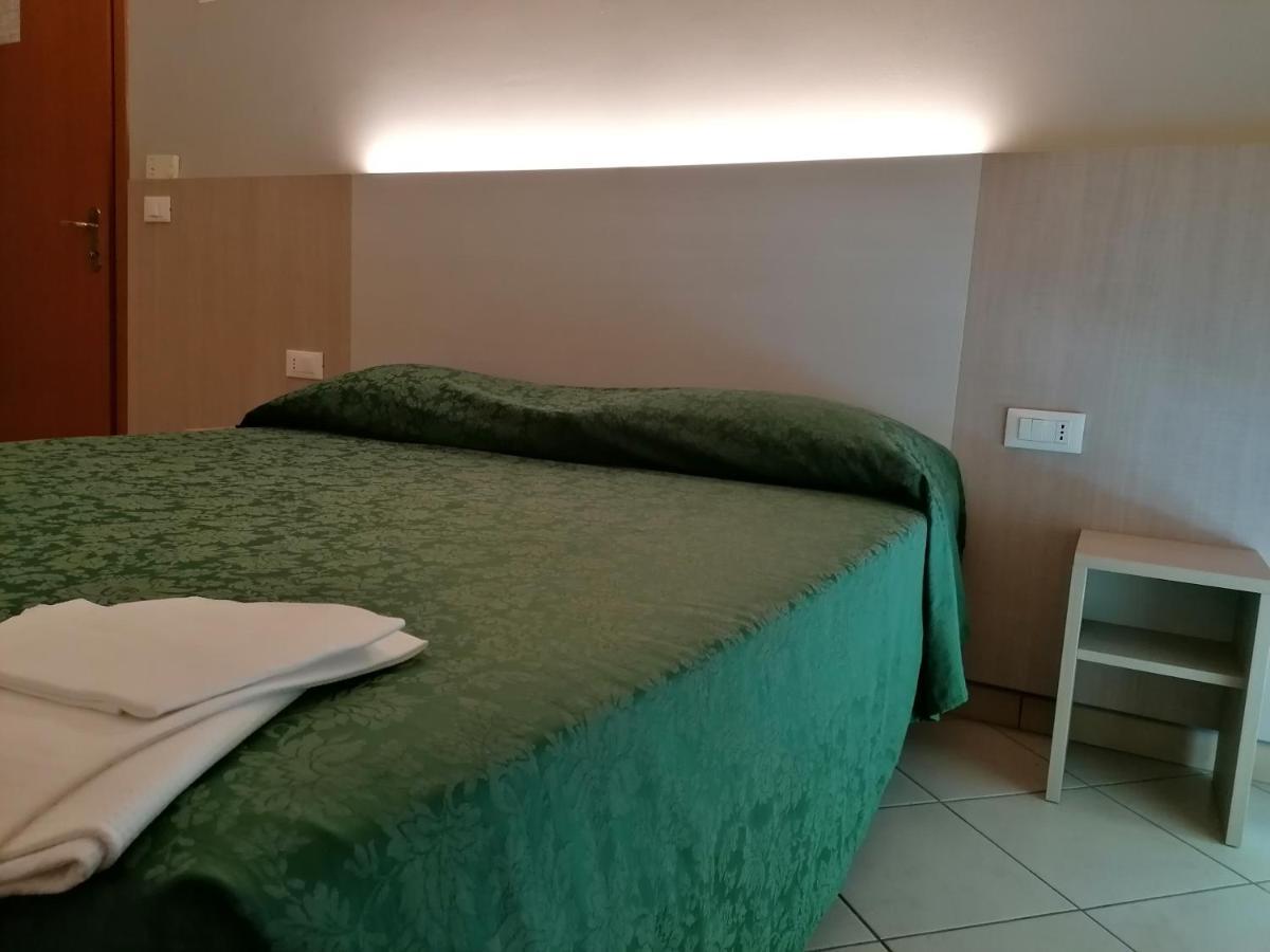Hotel Andrea'S 里米尼 外观 照片