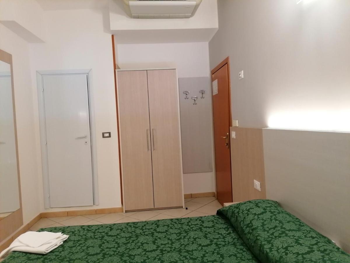 Hotel Andrea'S 里米尼 外观 照片